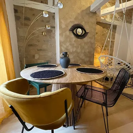 Apartment Sous L Oeil D Horus, De Charme *