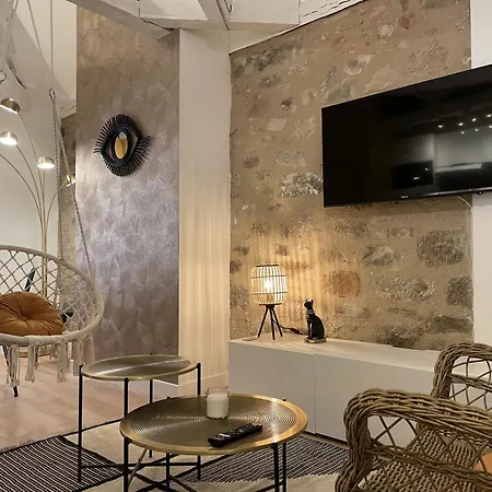 Apartment Sous L Oeil D Horus, De Charme