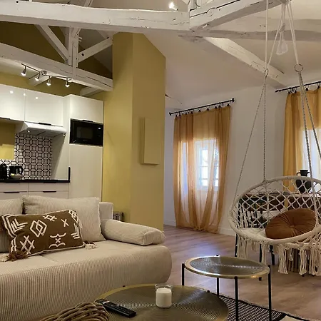 Sous L Oeil D Horus, De Charme Apartment